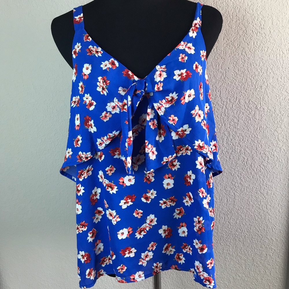 Floral flowy top